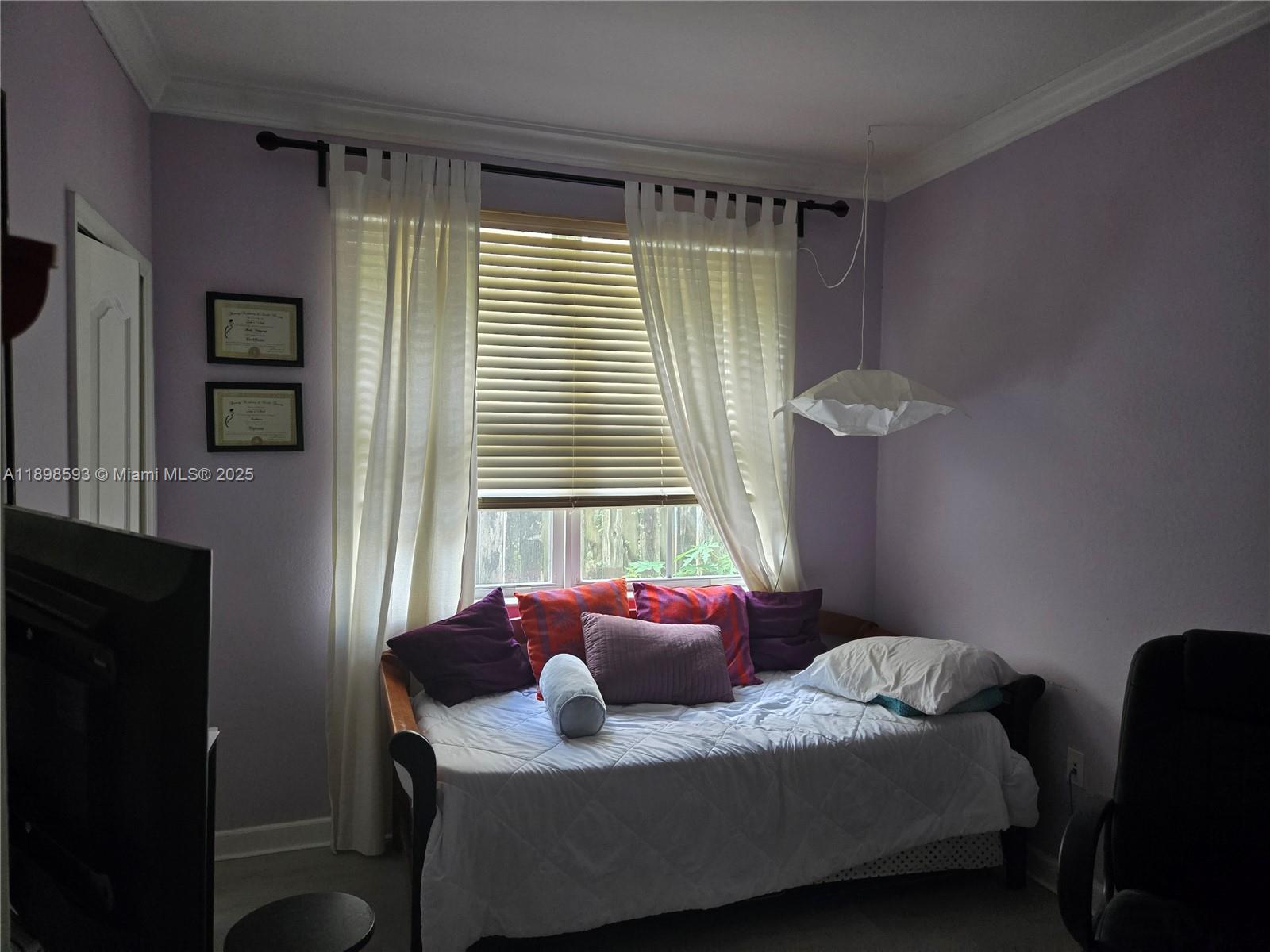 ISLANDS AT DORAL 1ST ADDN - Residential