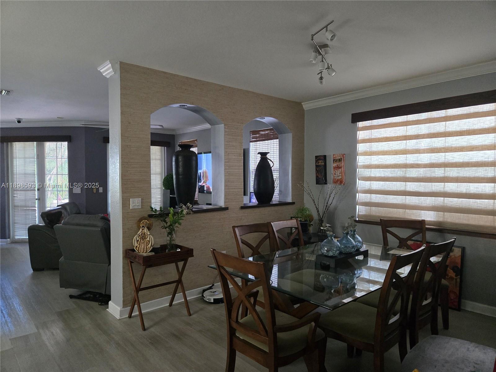 ISLANDS AT DORAL 1ST ADDN - Residential