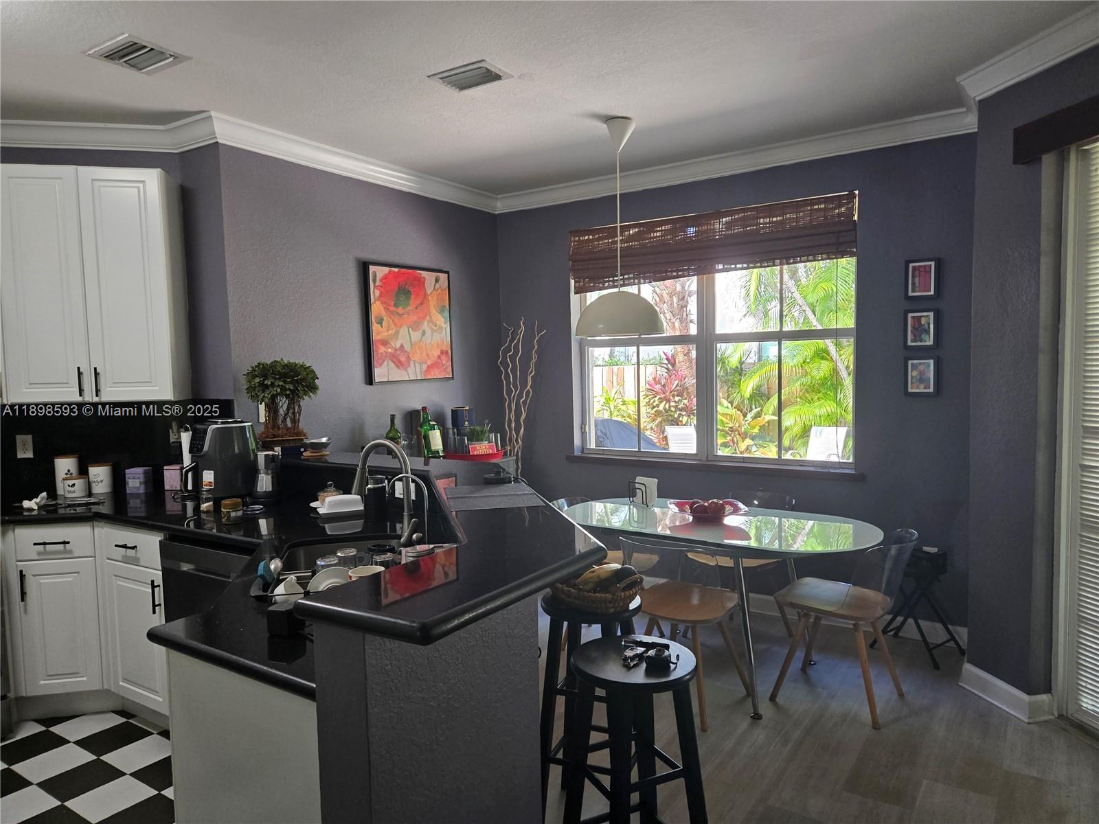 ISLANDS AT DORAL 1ST ADDN - Residential