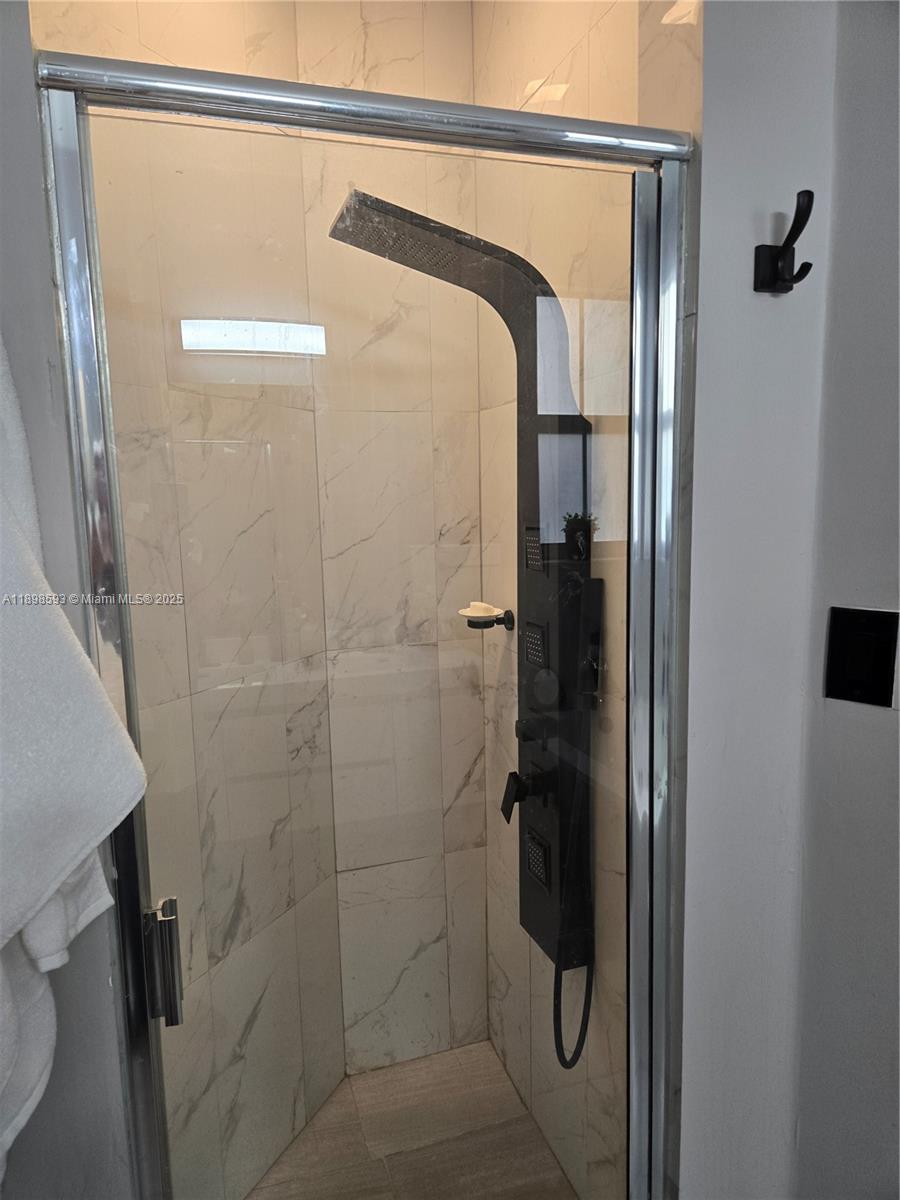 ISLANDS AT DORAL 1ST ADDN - Residential