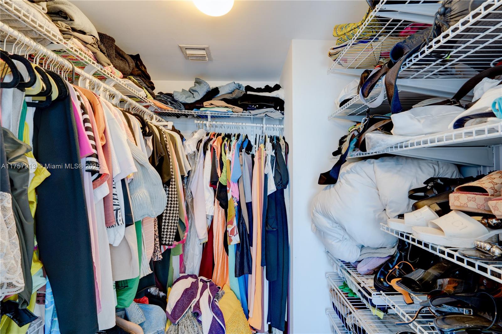 VUE AT BRICKELL CONDO - Residential