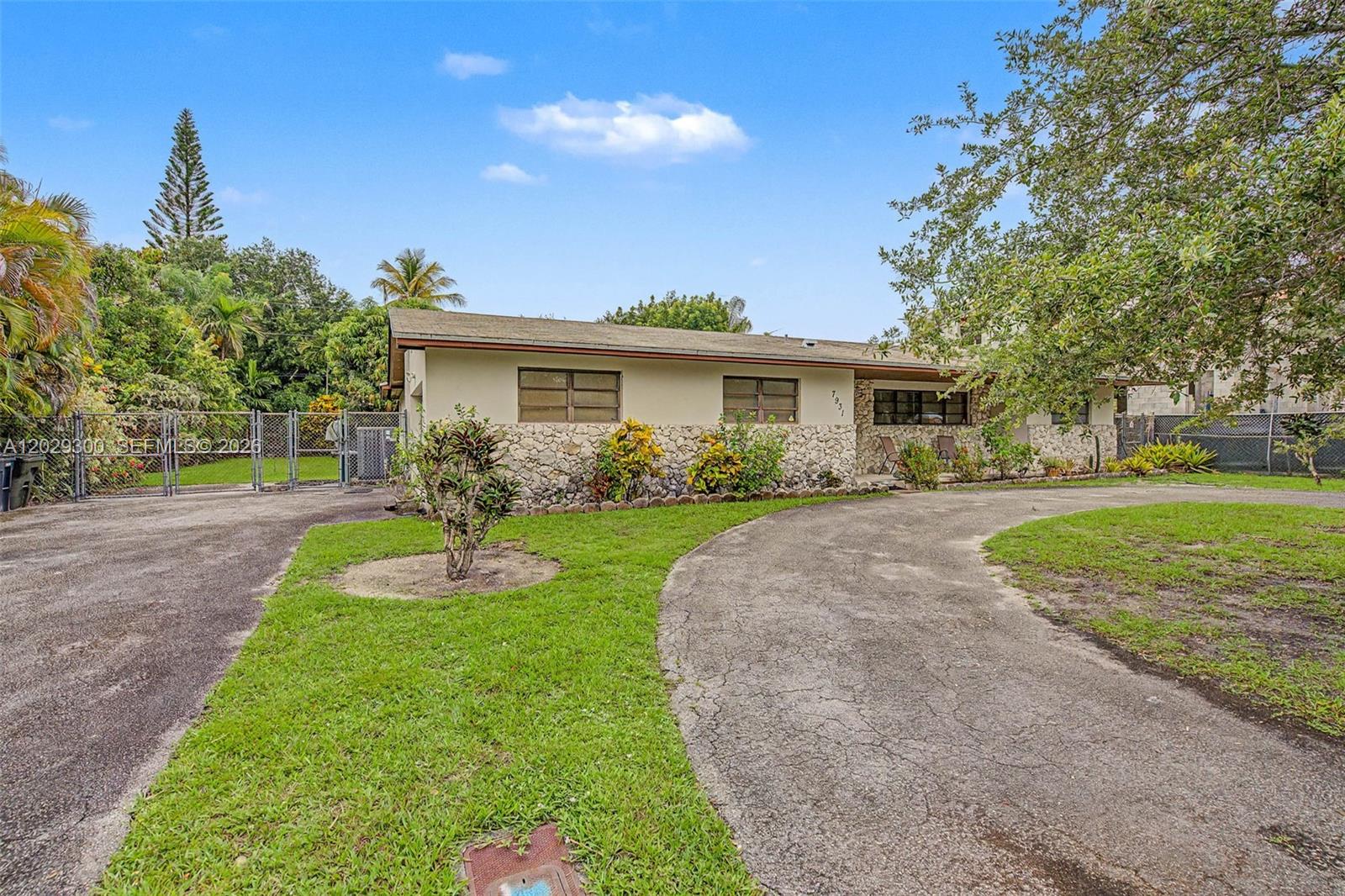 7931 SW 59th Ave