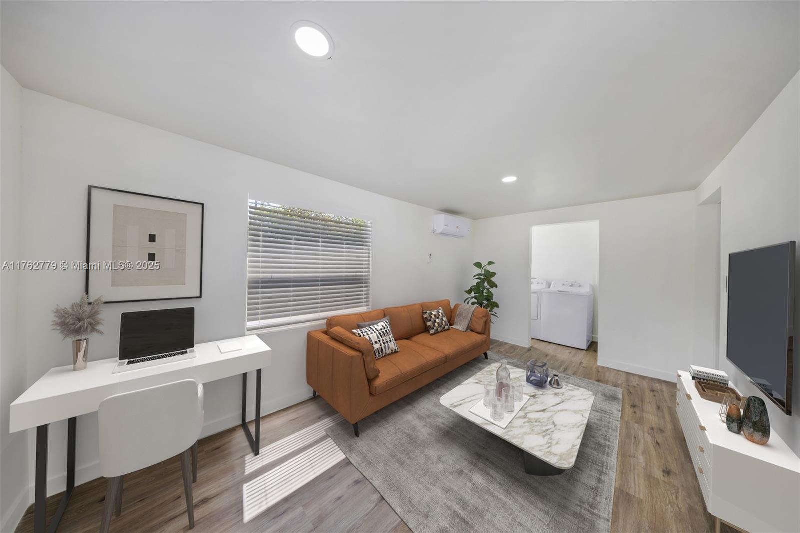 LAUDERDALE PARK 6-33 1/2 - Residential