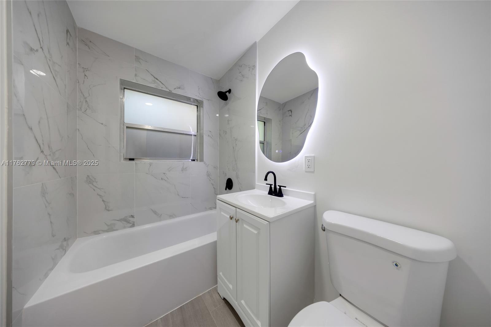 LAUDERDALE PARK 6-33 1/2 - Residential