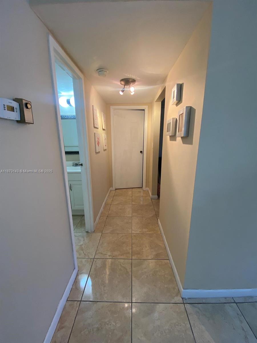 OCEANVIEW PARK CONDO - Residential Lease