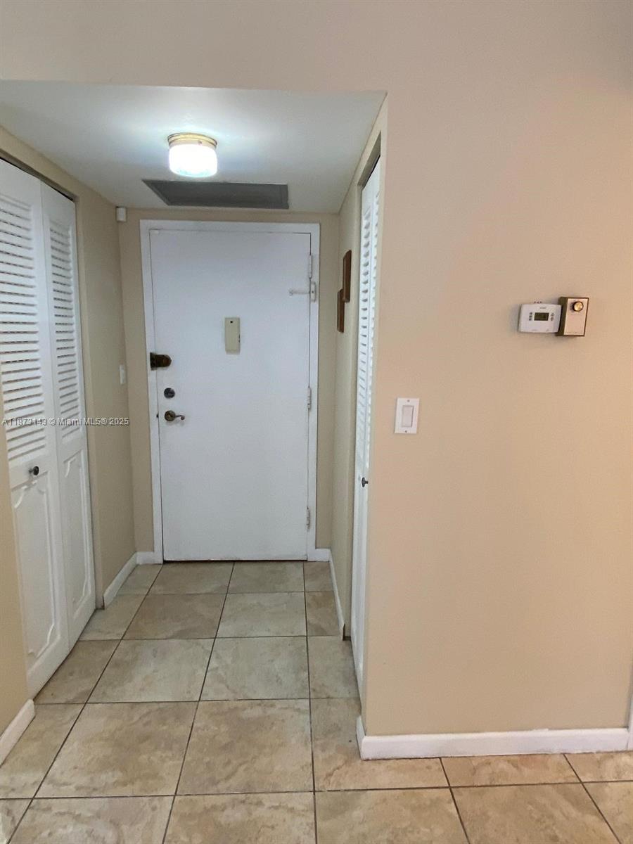 OCEANVIEW PARK CONDO - Residential Lease