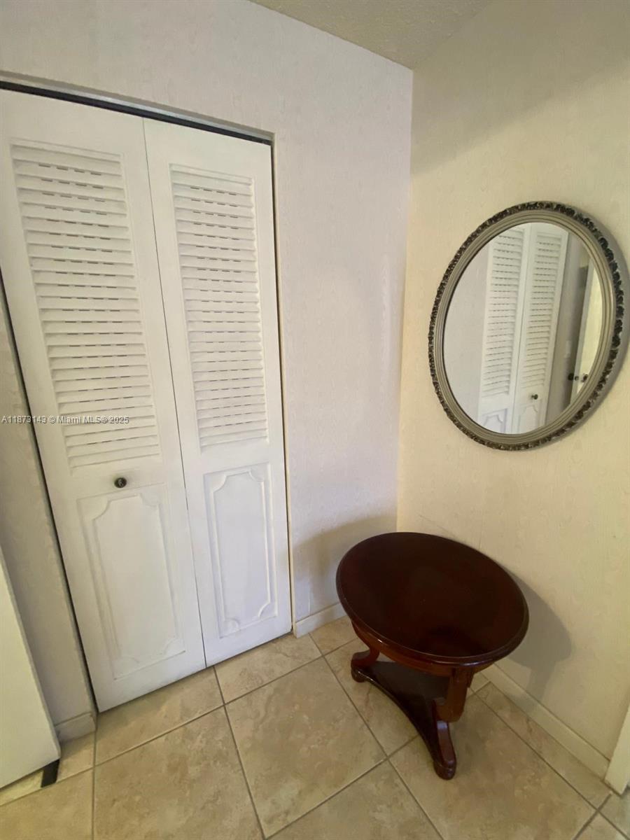 OCEANVIEW PARK CONDO - Residential Lease