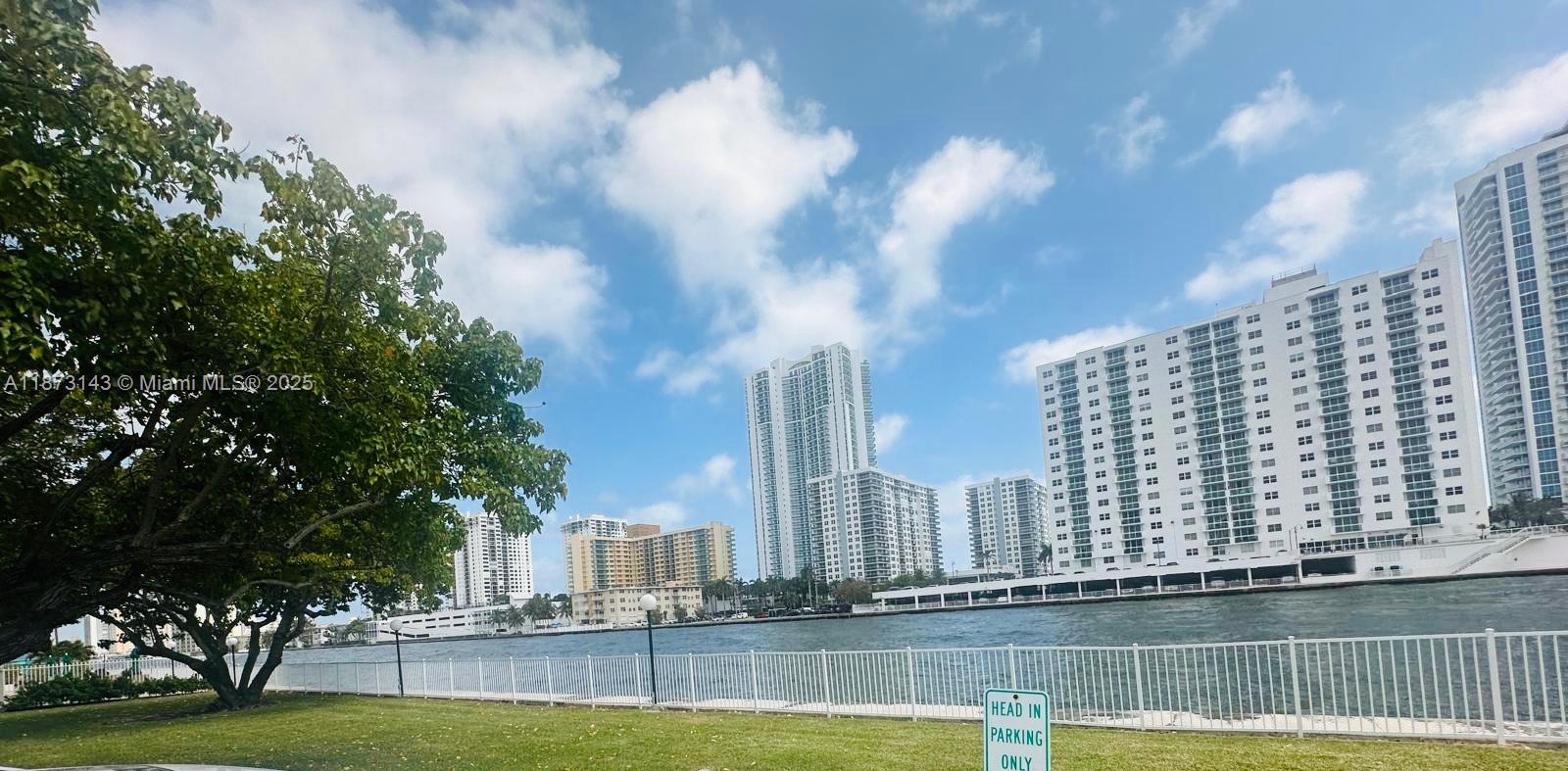 OCEANVIEW PARK CONDO - Residential Lease