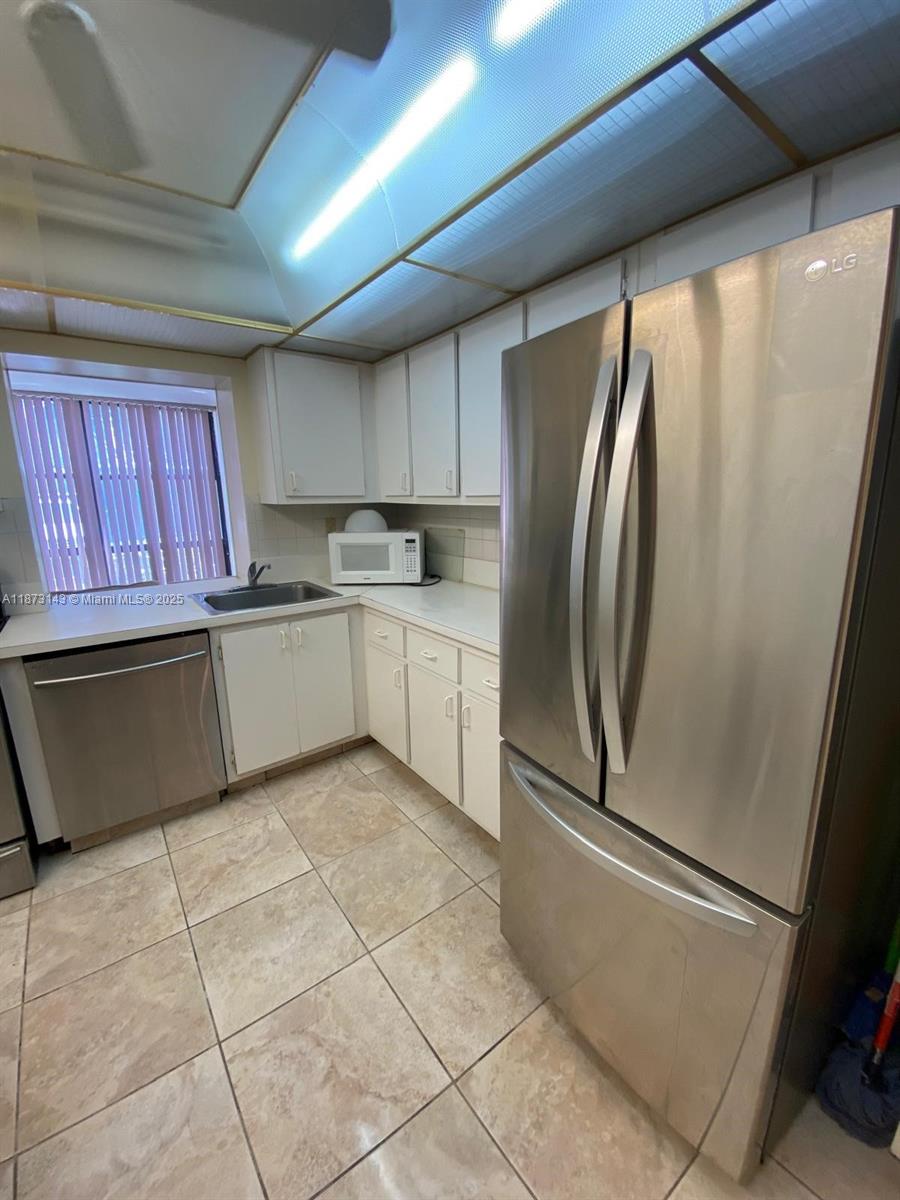 OCEANVIEW PARK CONDO - Residential Lease