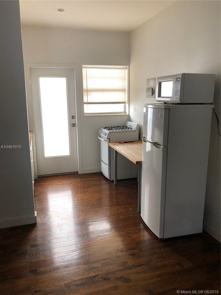 THE LESLIE CONDO - Residential Lease