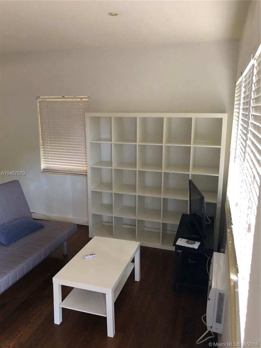 THE LESLIE CONDO - Residential Lease