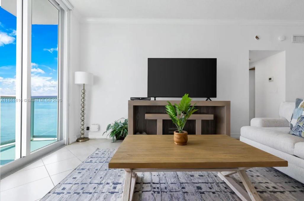 TIDES ON HOLLYWOOD BEACH - Residential