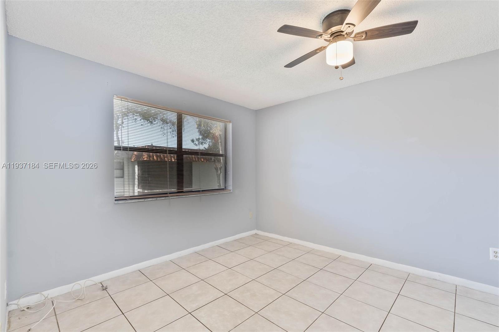 BANYAN TREE THREE CONDO - Residential