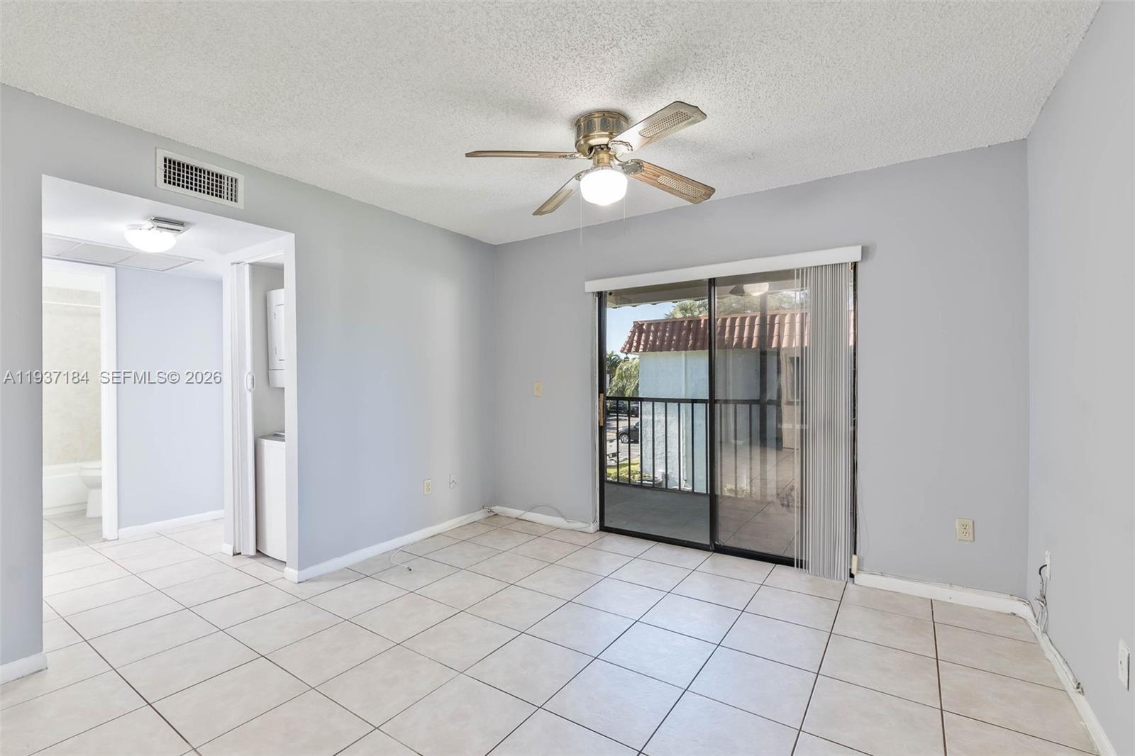 BANYAN TREE THREE CONDO - Residential