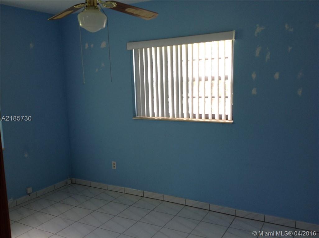 GRANADA GROVES - Residential