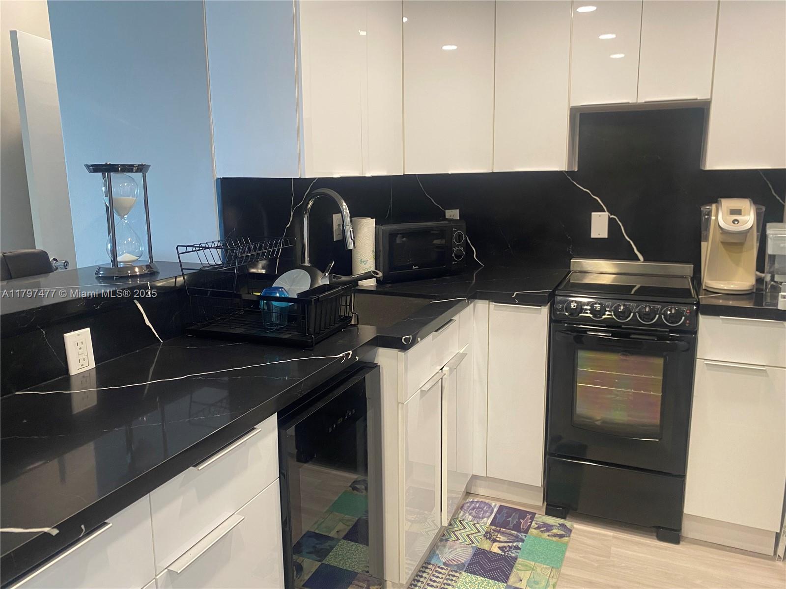 800 West Ave 533