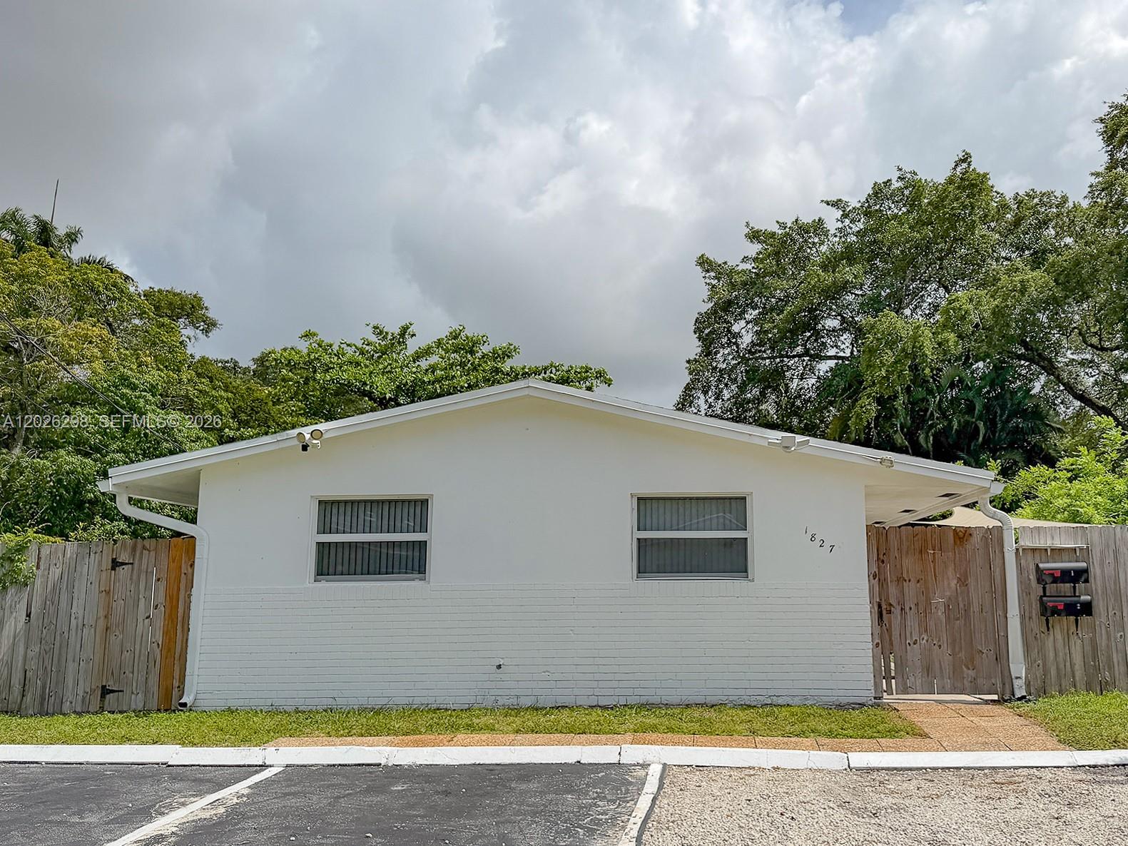 OSCEOLA PARK - Residential Income