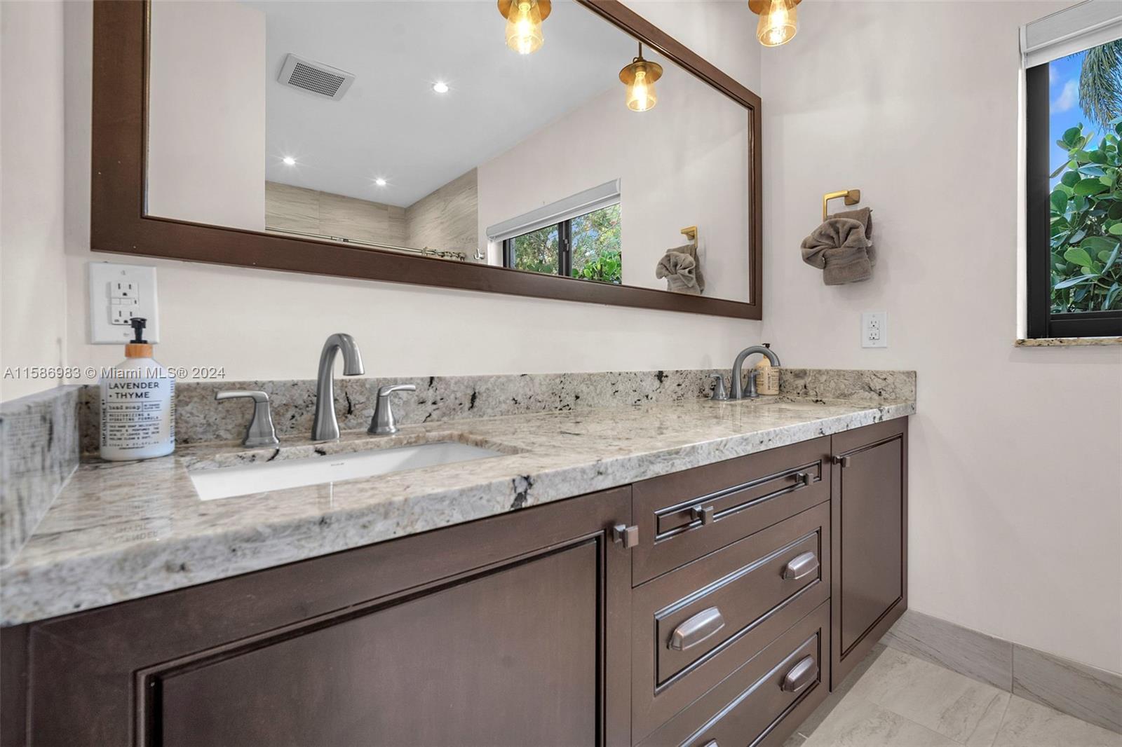 JACARANDA COUNTRY CLUB WE - Residential