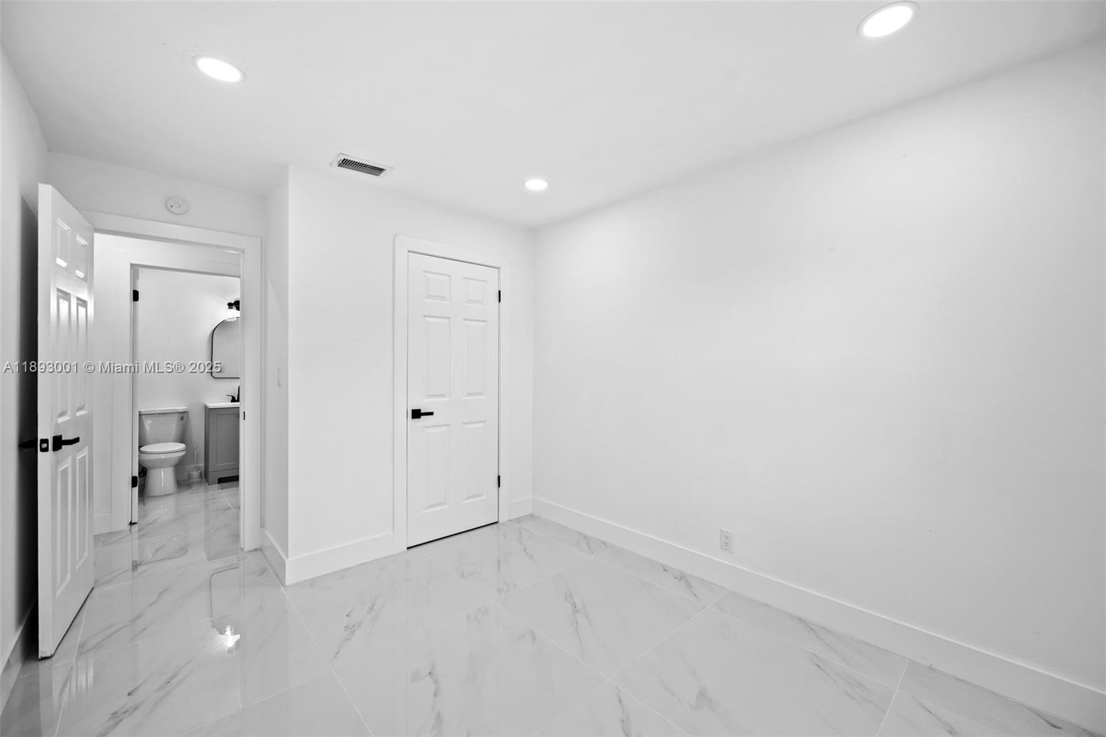 NORTH LAUDERDALE VILLAGE - Residential