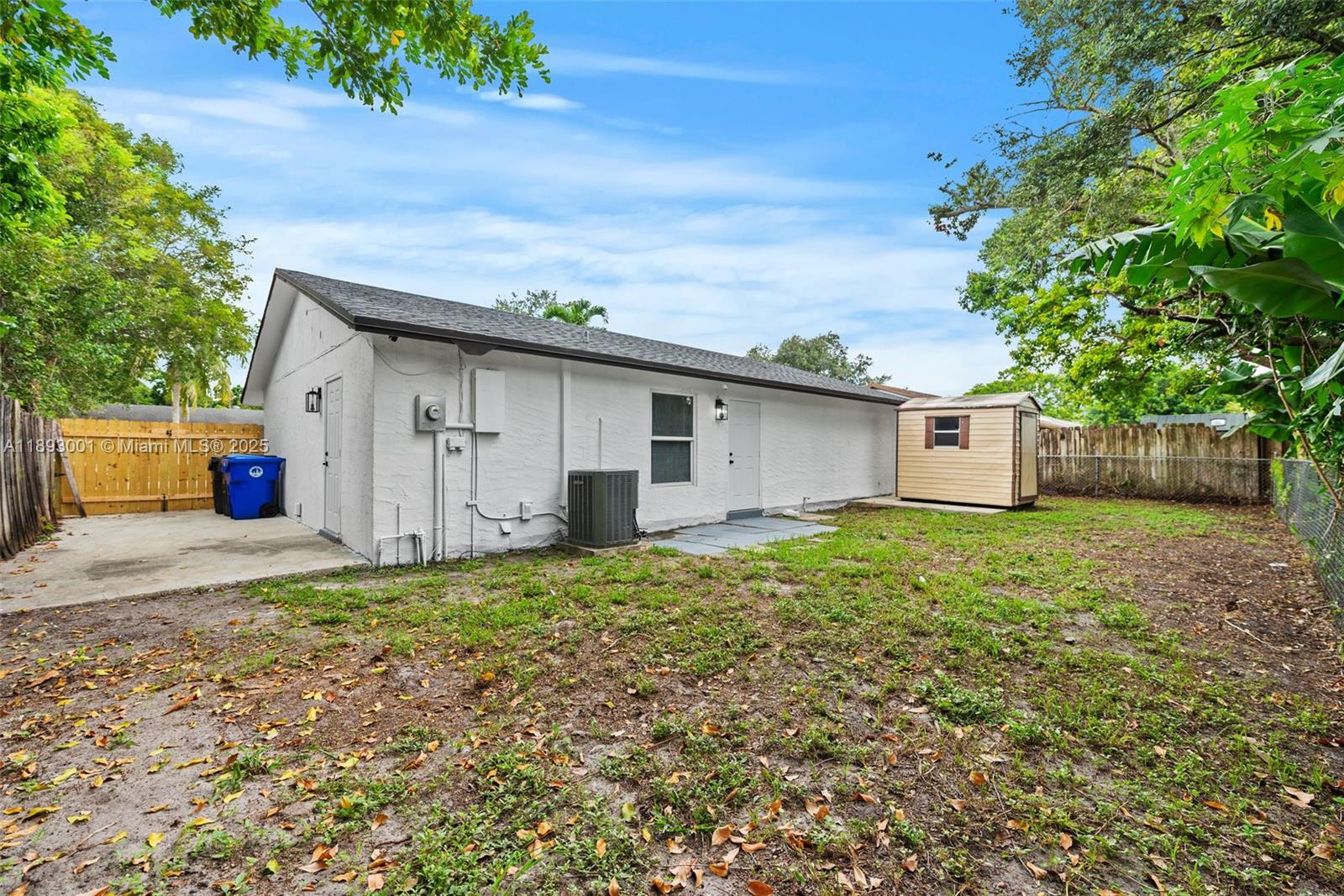 NORTH LAUDERDALE VILLAGE - Residential