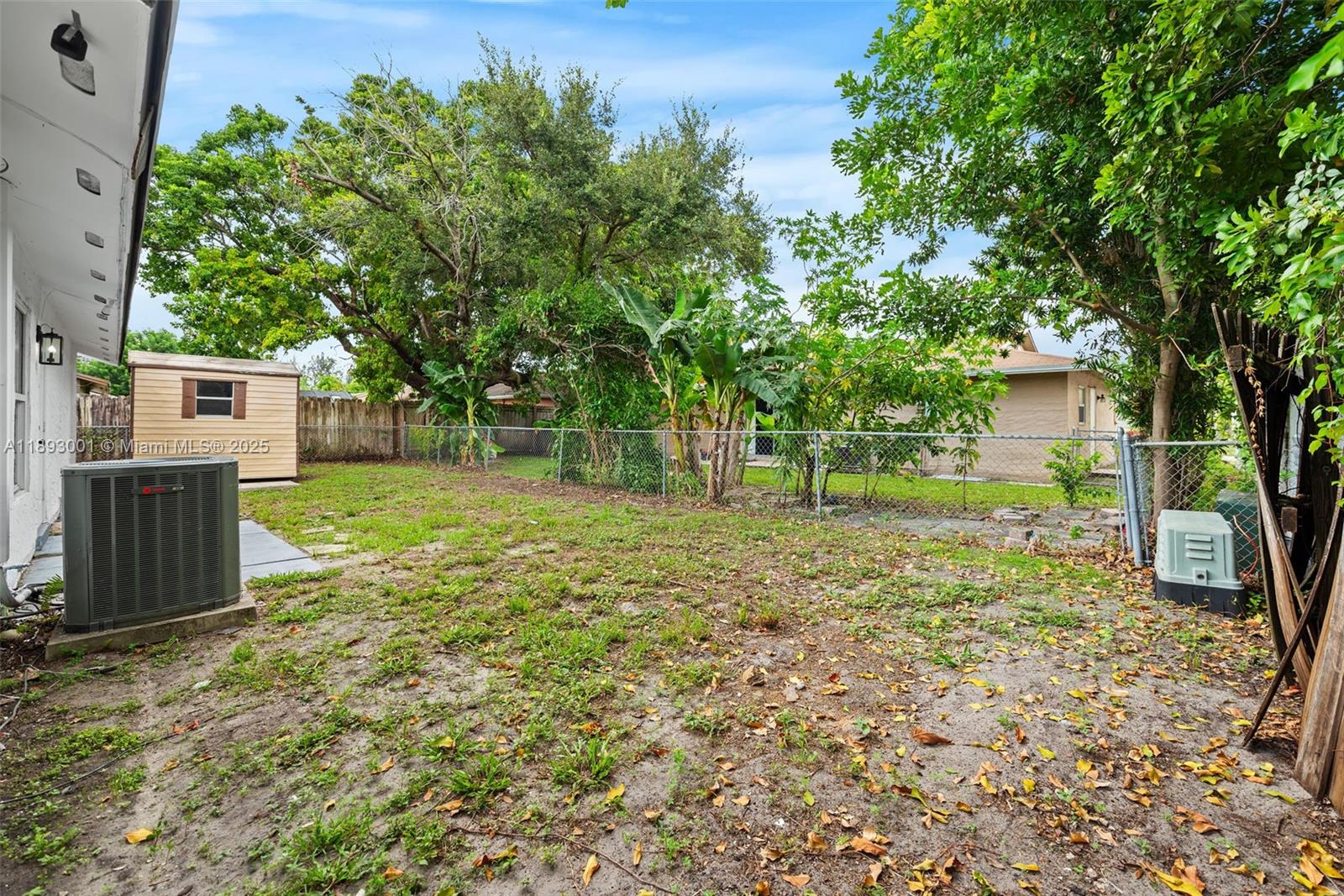 NORTH LAUDERDALE VILLAGE - Residential