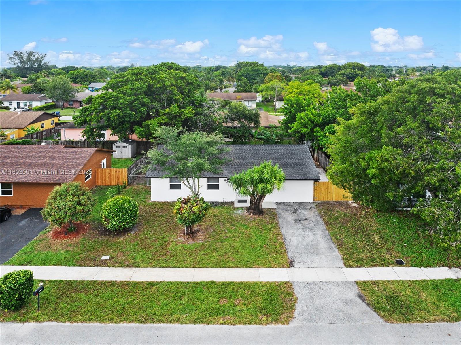 NORTH LAUDERDALE VILLAGE - Residential