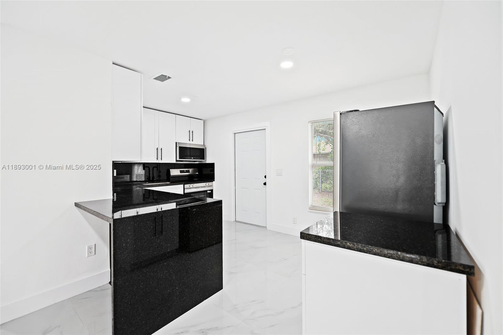 NORTH LAUDERDALE VILLAGE - Residential