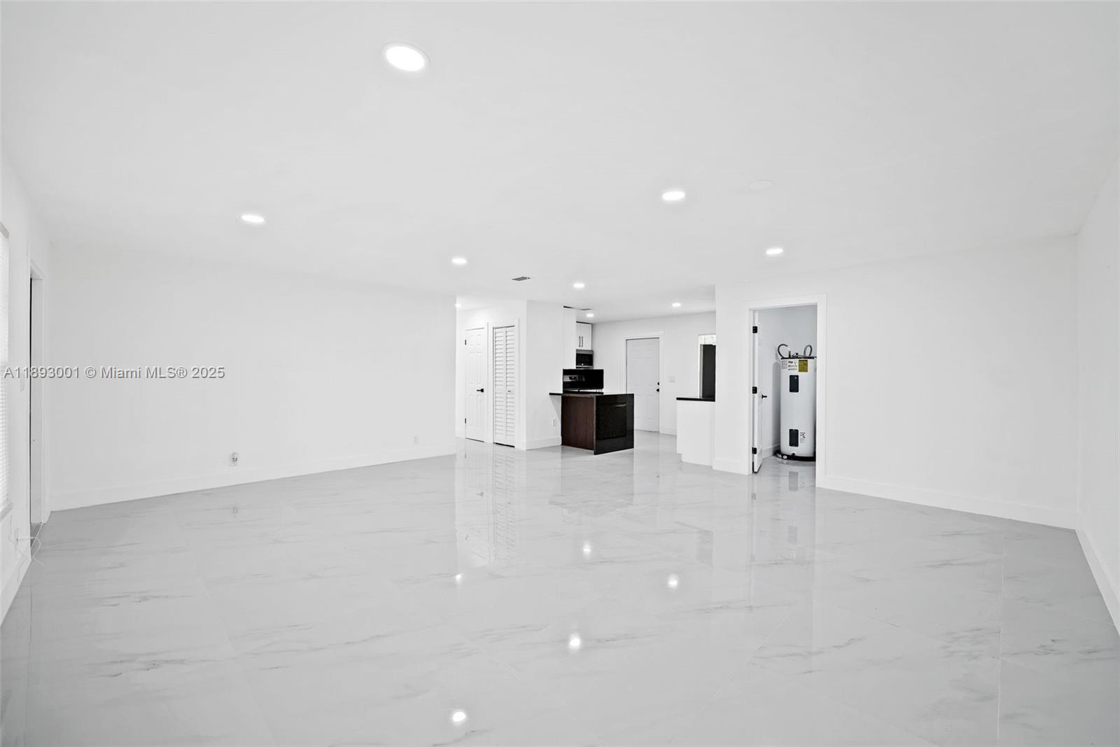 NORTH LAUDERDALE VILLAGE - Residential