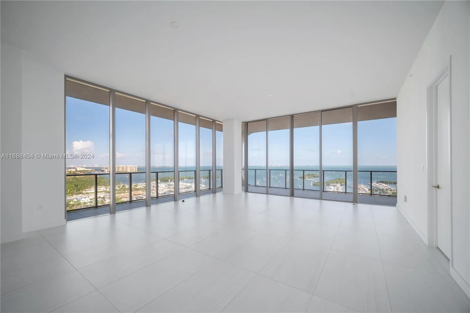 Coconut Grove, Florida 33133, United States, 3 Bedrooms Bedrooms, ,5 BathroomsBathrooms,Residential,Active,34846