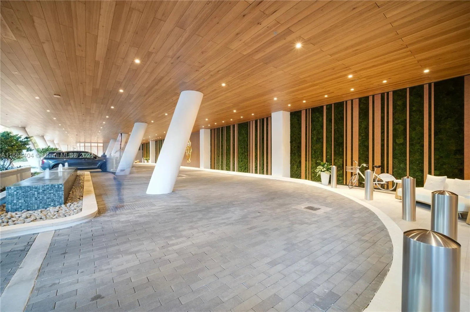 Coconut Grove, Florida 33133, United States, 3 Bedrooms Bedrooms, ,5 BathroomsBathrooms,Residential,Active,34846