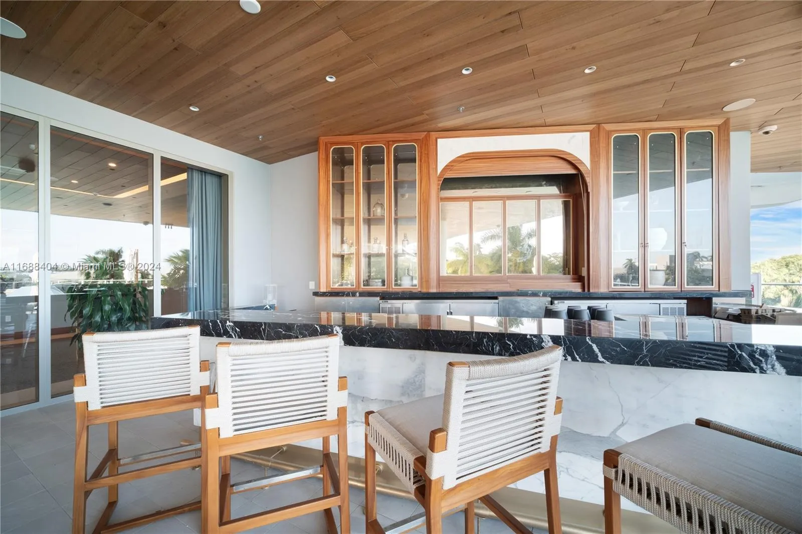 Coconut Grove, Florida 33133, United States, 3 Bedrooms Bedrooms, ,5 BathroomsBathrooms,Residential,Active,34846