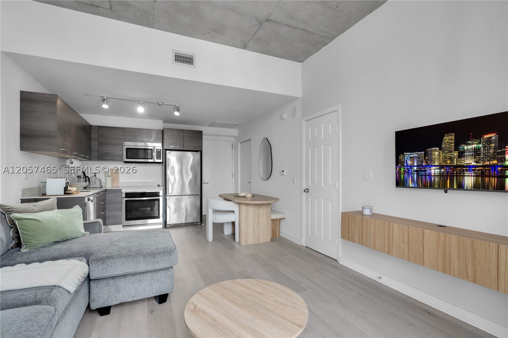 151 SE 1st St 2109