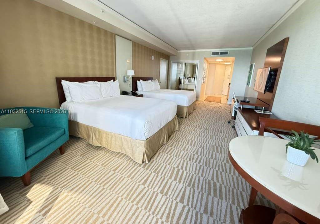 TRUMP INTERNATIONAL SONES - Residential