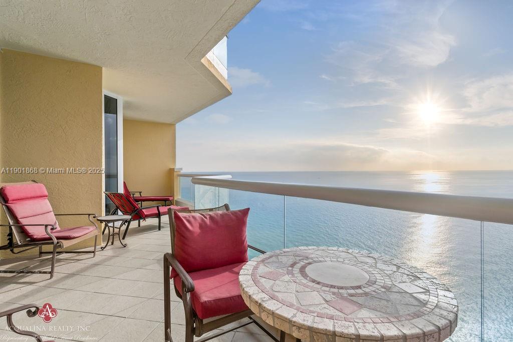 ACQUALINA OCEAN RESIDENCE - Residential