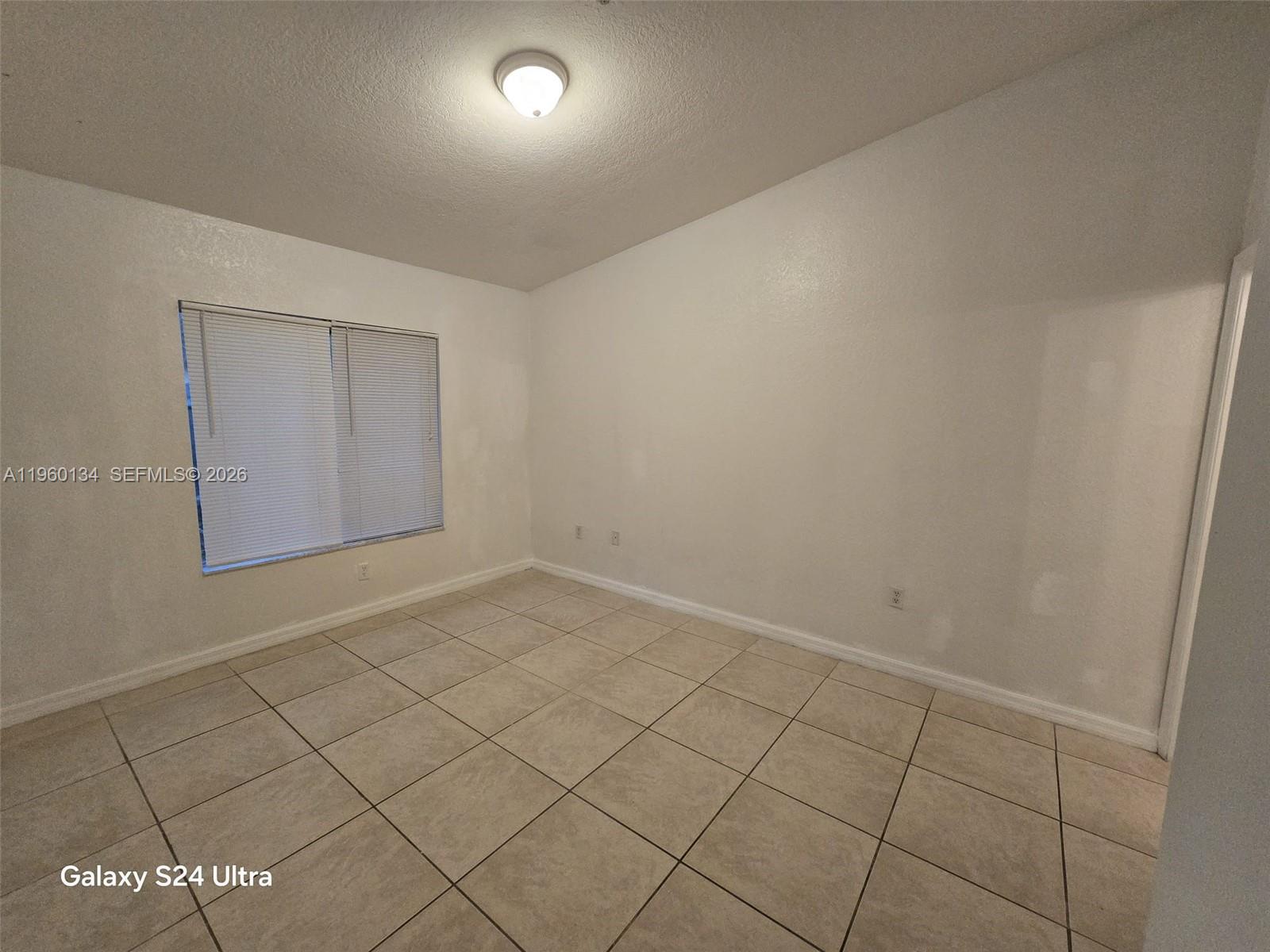 HOLLYWOOD RIDGE FARMS 2-6 - Residential Lease