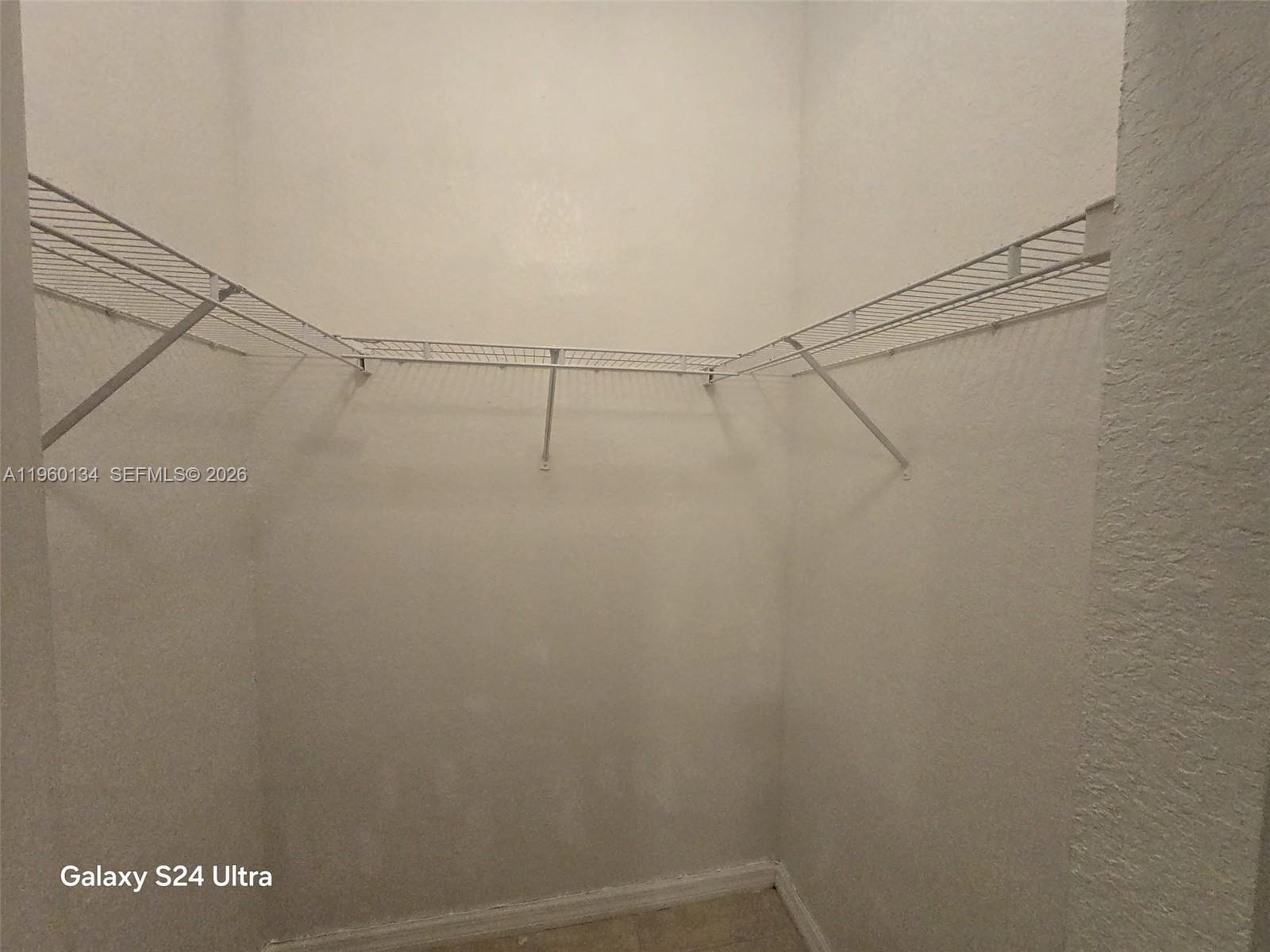 HOLLYWOOD RIDGE FARMS 2-6 - Residential Lease