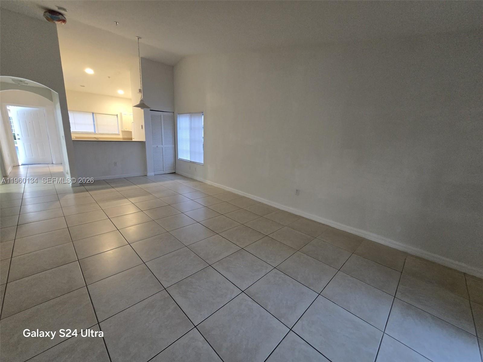 HOLLYWOOD RIDGE FARMS 2-6 - Residential Lease