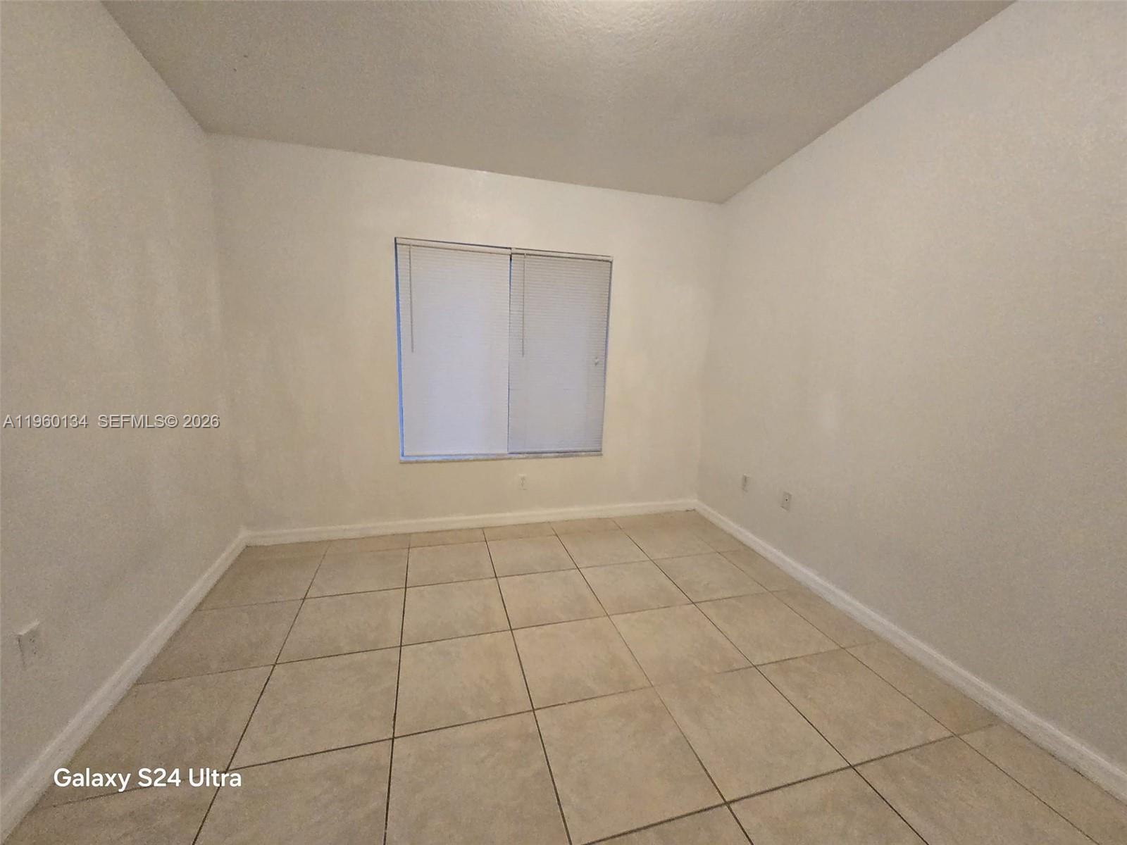 HOLLYWOOD RIDGE FARMS 2-6 - Residential Lease