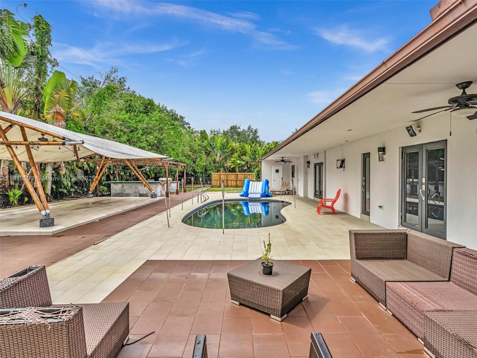 OLD CUTLER PINES THE - Residential