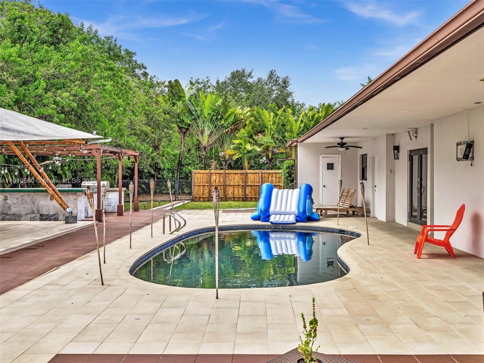 OLD CUTLER PINES THE - Residential