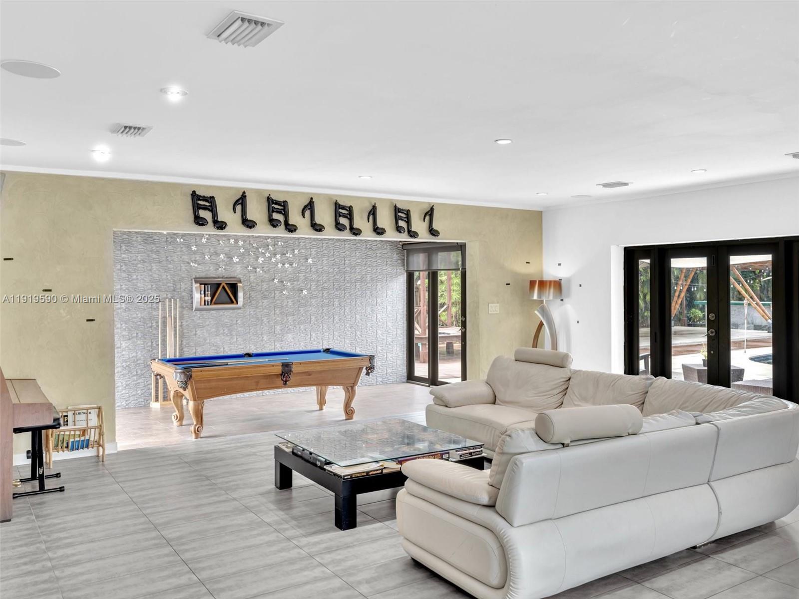 OLD CUTLER PINES THE - Residential