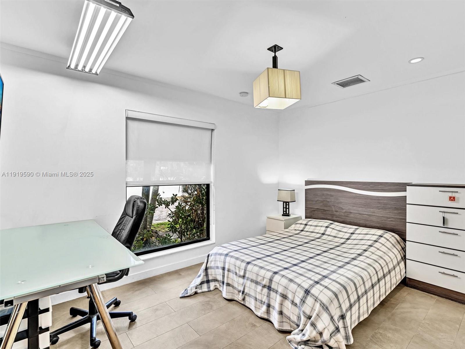 OLD CUTLER PINES THE - Residential