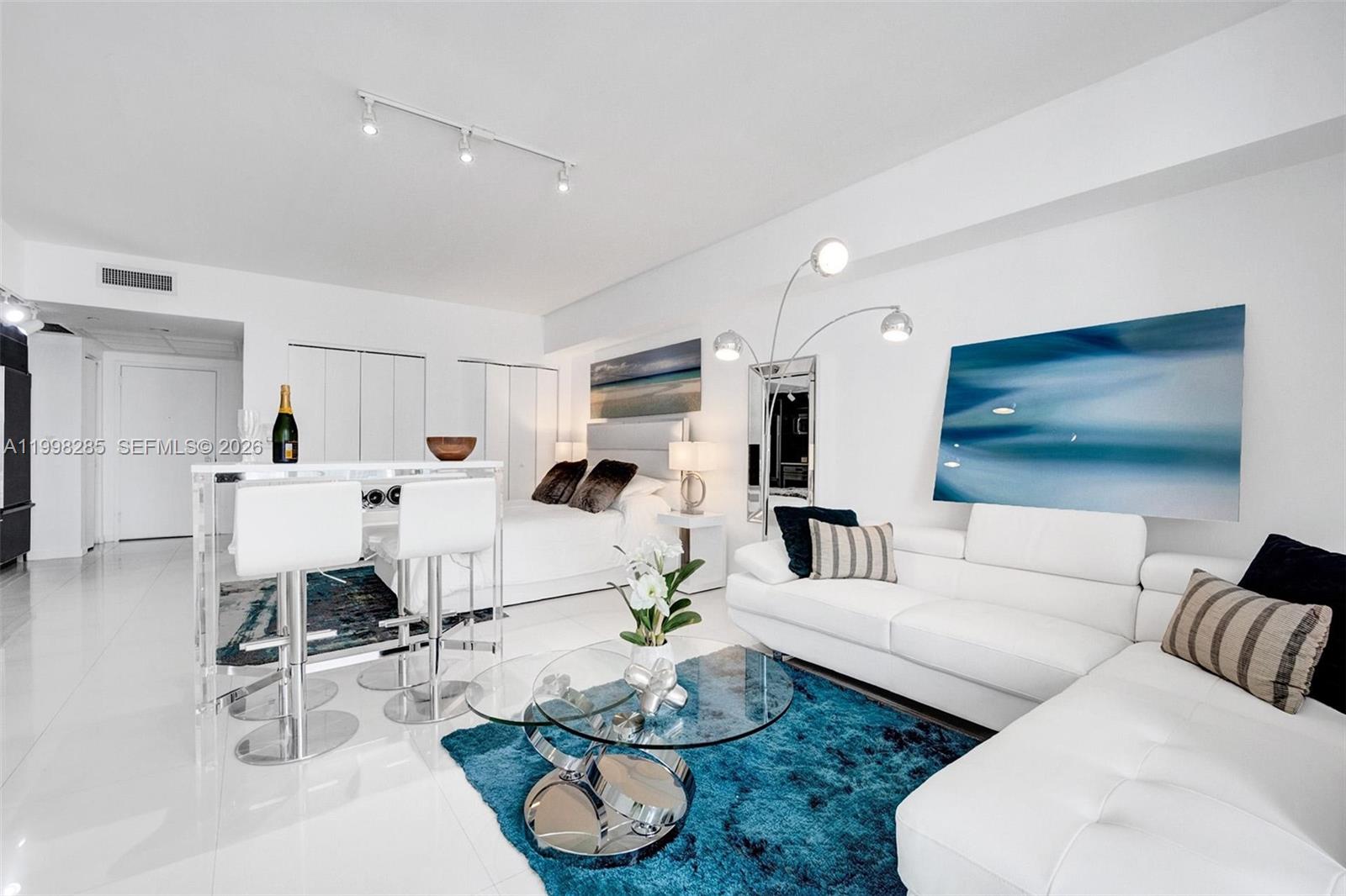 ICONBRICKELL CONDO NO 1 - Residential Lease