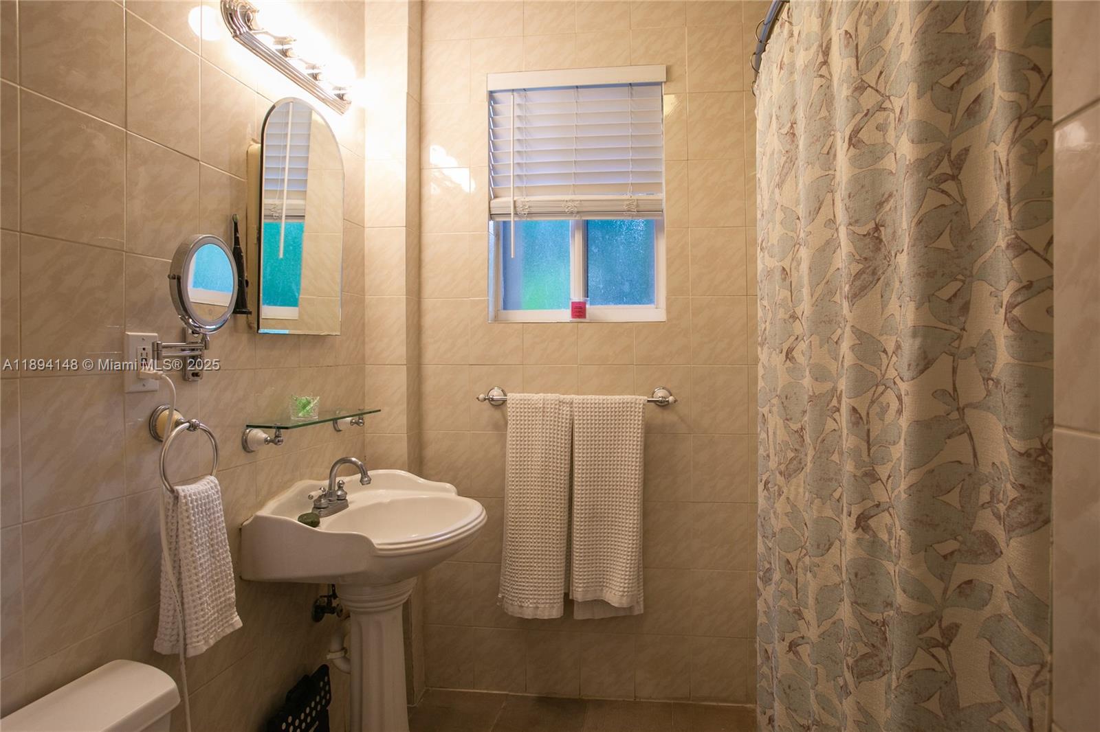KENDAL RANCHES - Residential