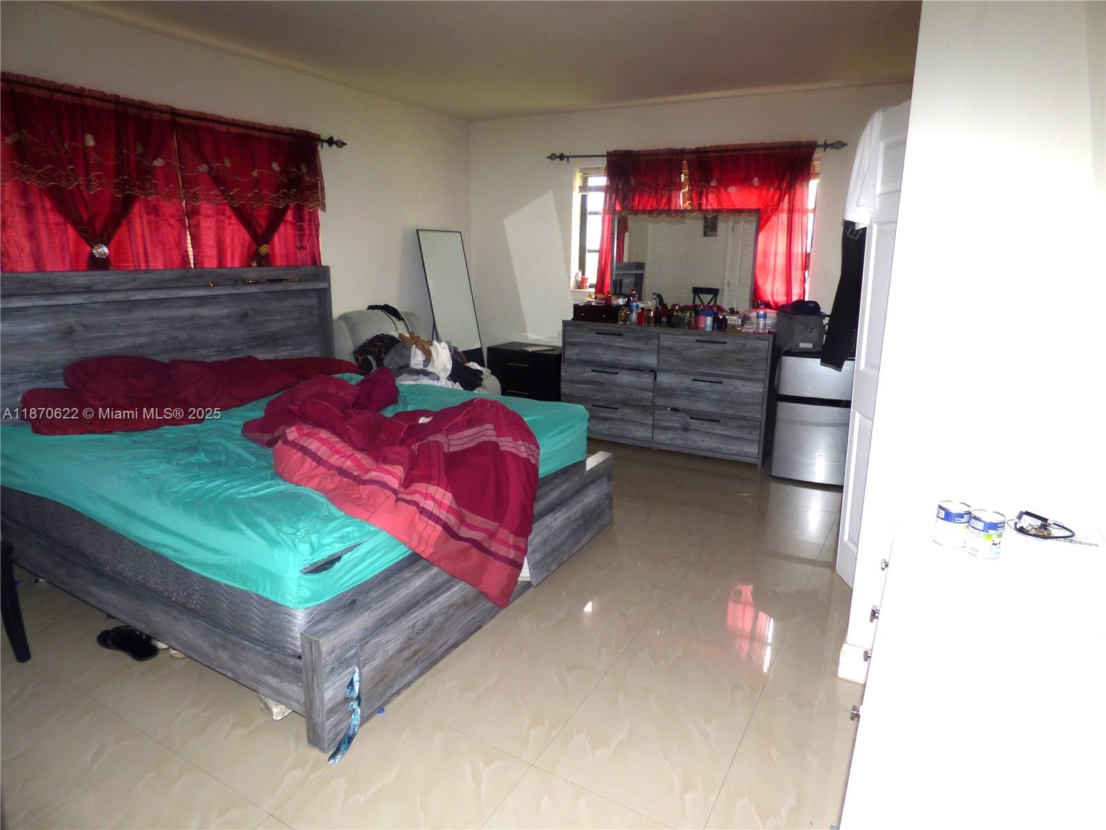 T L JOHNSON SUB IN SW1/4 - Residential