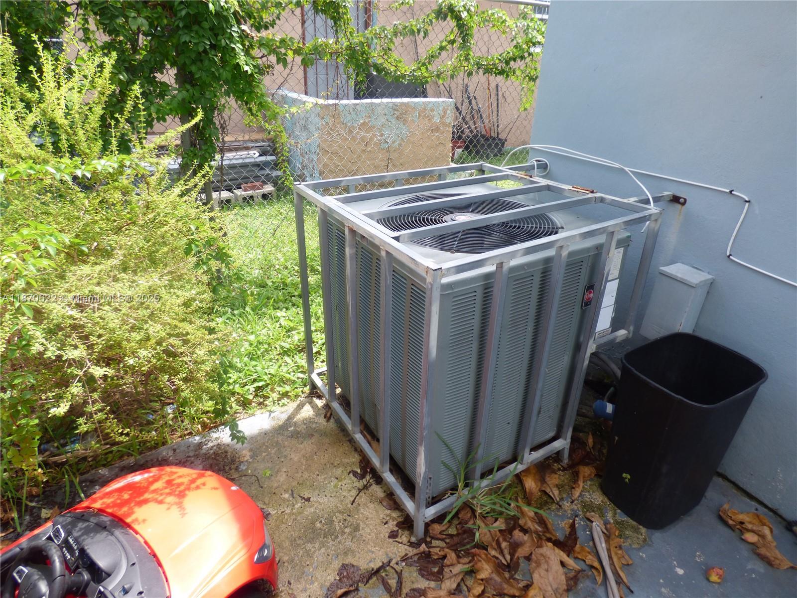 T L JOHNSON SUB IN SW1/4 - Residential