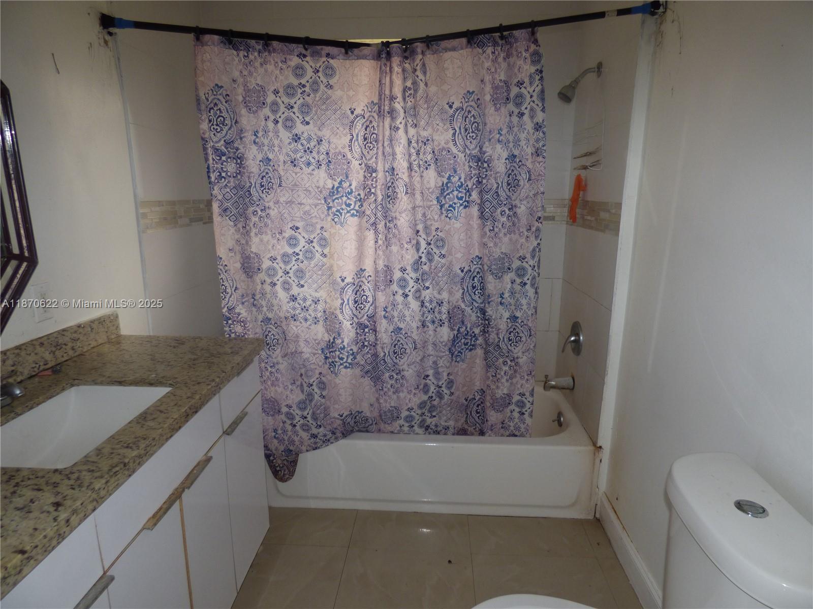 T L JOHNSON SUB IN SW1/4 - Residential