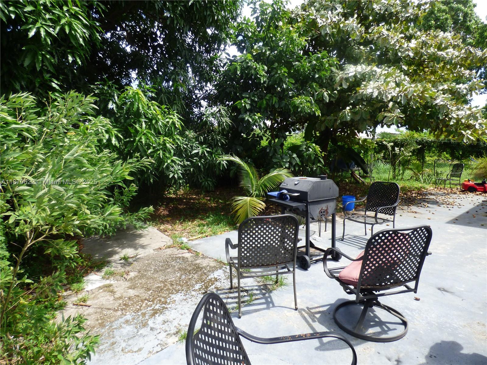 T L JOHNSON SUB IN SW1/4 - Residential