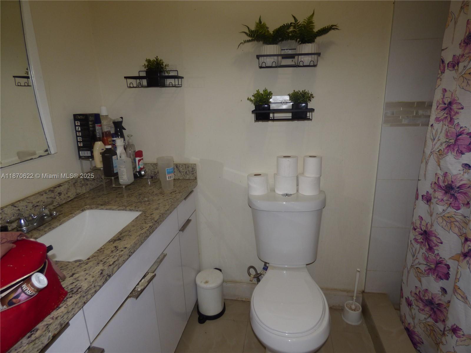 T L JOHNSON SUB IN SW1/4 - Residential