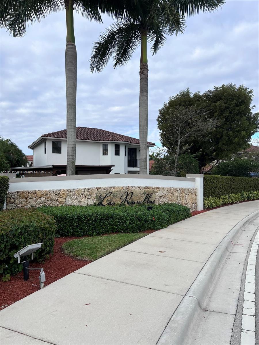 FONTAINEBLEAU WEST NORTH - Residential Lease